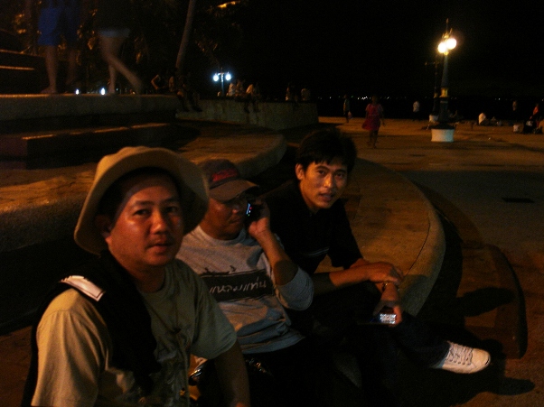 3 หนุ่ม 3 มุม เหล่าผู้จัดงาน 
