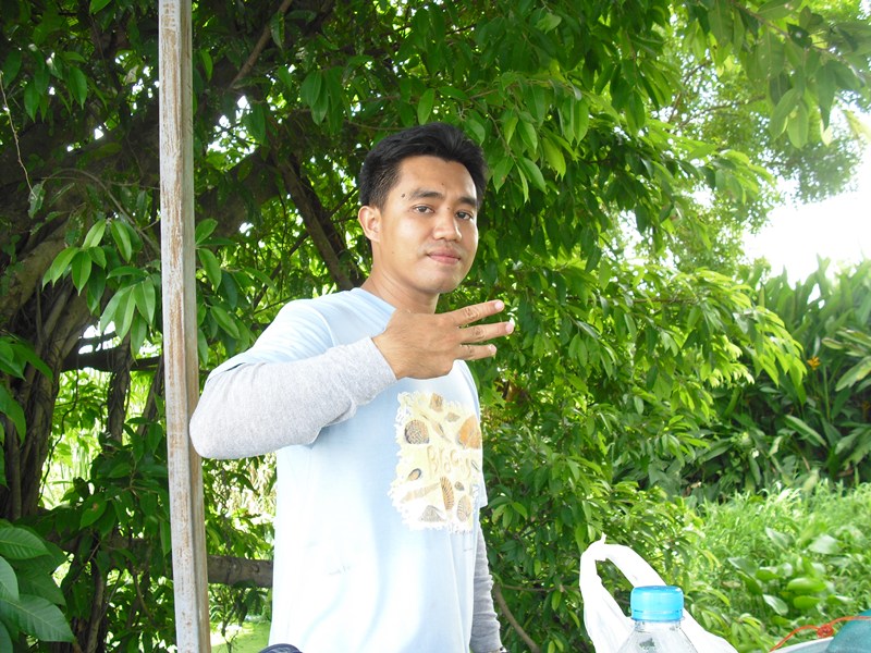และแล้วพี่อู๊ดก็ตามมาสมทบครับ สงสัยคันเบ็ดพี่อู๊ดจะร้อนลงไปเล่นน้ำทั้ง2คันเลย ดีนะที่ได้คืนมา :grin: