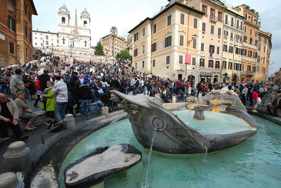 
                   บันไดสเปน เป็นบันไดในกรุงโรม ประเทศอิตาลี ที่เชื่อมระหว่าง Piazza di Spagna และ