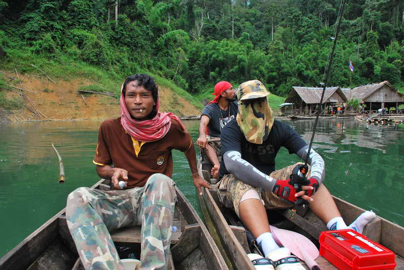 เกาะเรือมีน้ำมันไปด้วยกันครับ....เอิ้กๆๆๆๆๆ :cheer: :cheer: :cheer: :cheer: