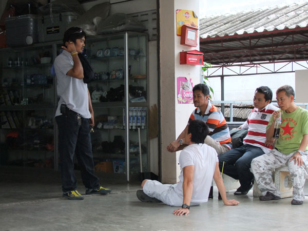 [q][i]อ้างถึง: acconet posted: 17-08-2553, 18:28:53[/i]

งานนี้คุณชายป๋อม ดูท่าจะเพลิดเพลินกันเลยท