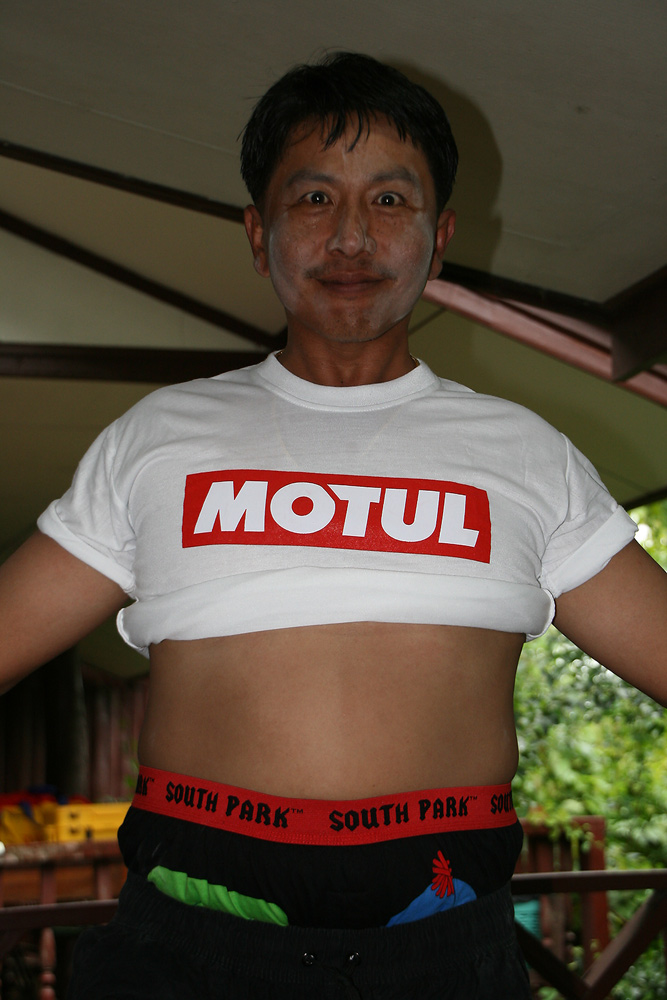 ...  อู้หว่าพริตตี้ถูกใจน้าโม่ง มิใช่