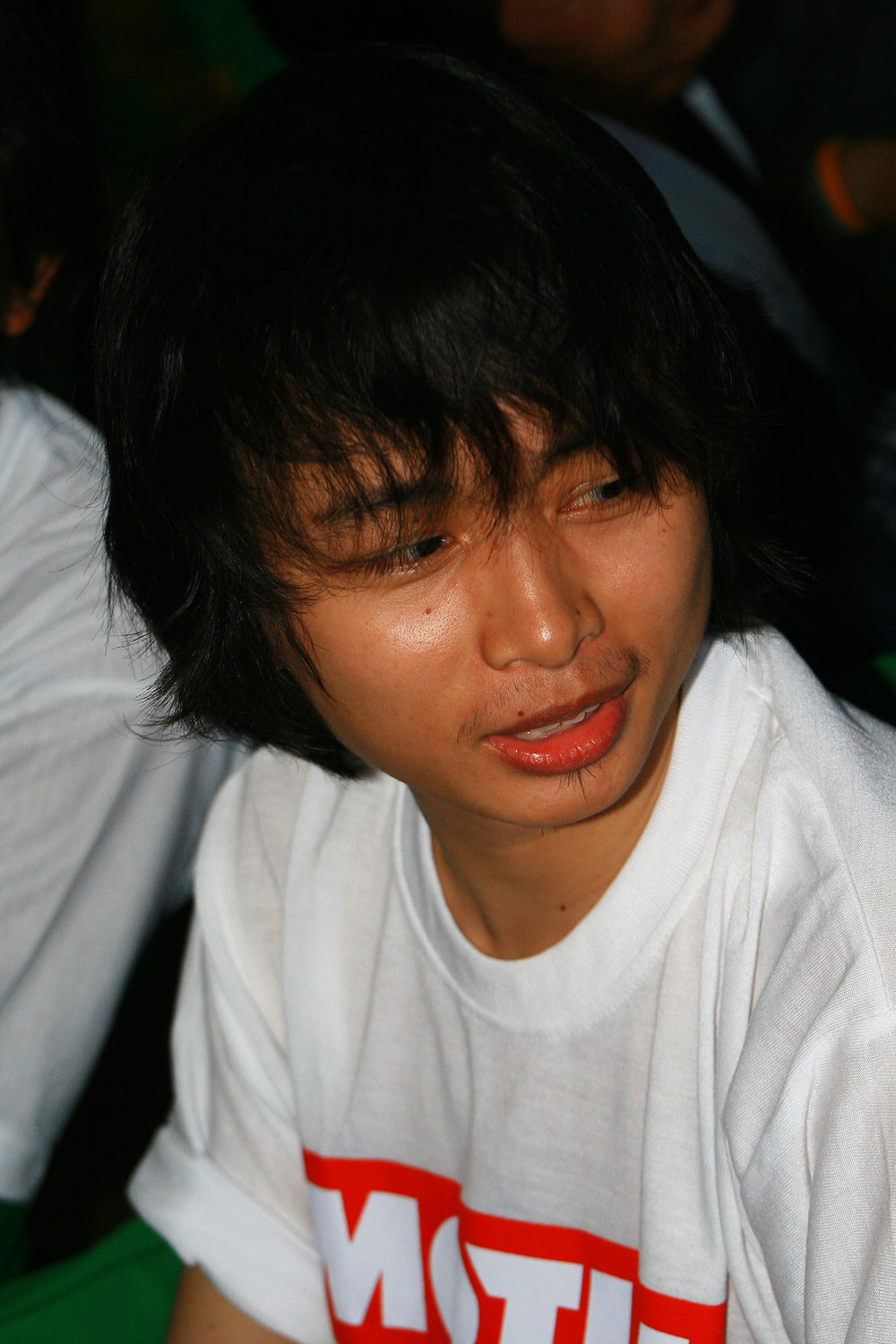 อีมัส ทรงผมมรึนเหมือนรังนกใกล้หล่น