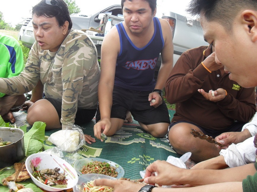 รึว่าหิวกันนะ  ก็กว่าจะทำกับข้าวเส