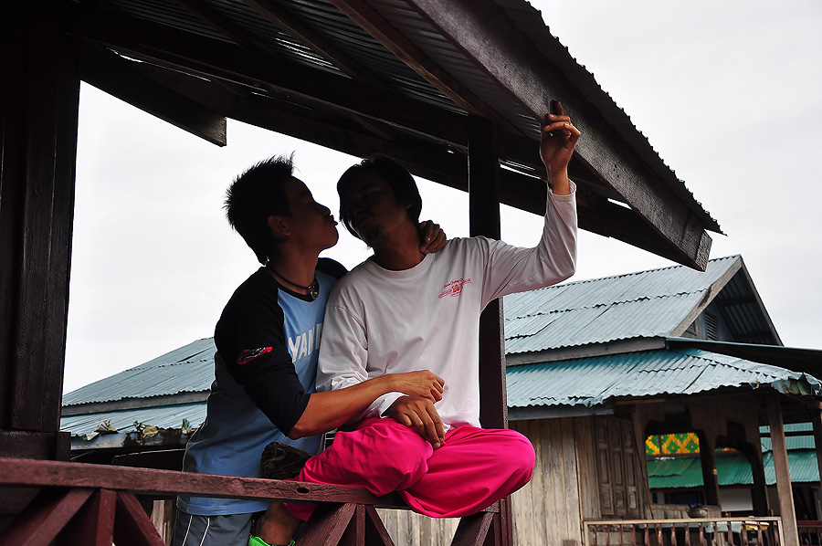 นั่นไง........ไข่ลวกออกฤทธิ์แล้วอ่ะดิ :laughing: :laughing: :laughing: