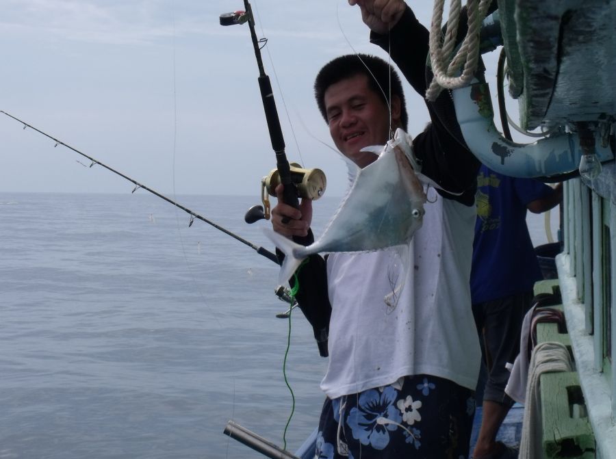 ผมรังแกเด็ก :laughing: :laughing: