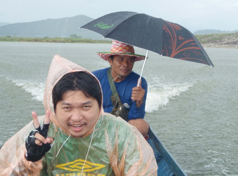 เริ่มแรงขึ้นครับ เริ่มไม่ไหวครับ กลับฝั่งกันดีกว่าครับ :ohh: :ohh: :ohh: