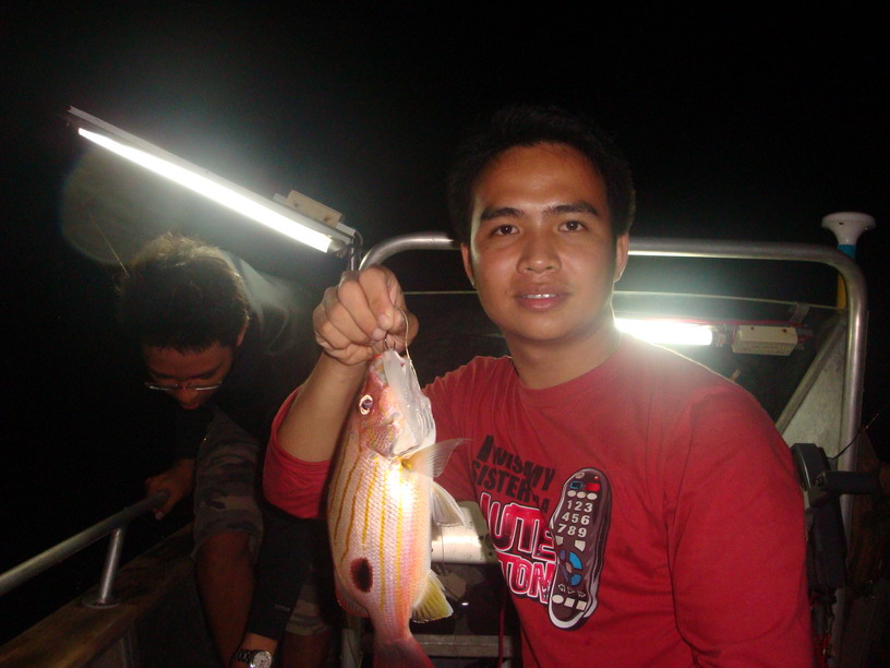 ปลาเนื้อดีของป่ม ไซค์กำลังกินพอดีจ