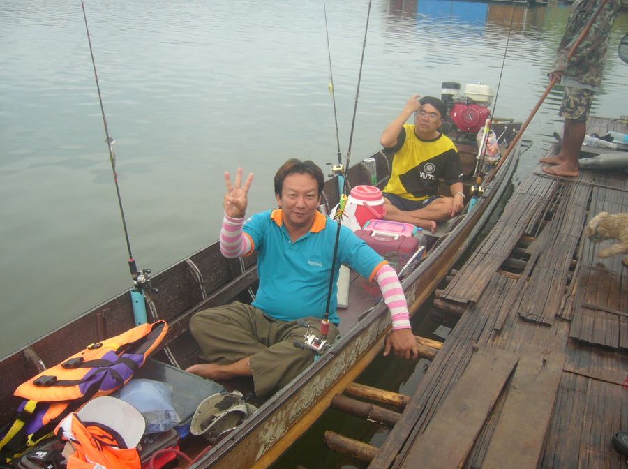 ออกไปอีกรอบครับ  :grin: :cheer: