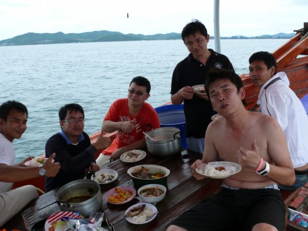 อร่อยแค่ไหน
ดูที่นิ้วมือของแต่ละท่านครับ
