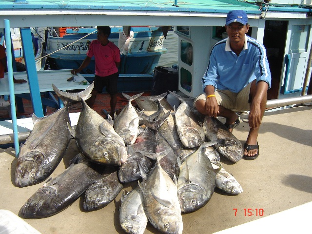 กองกะมงที่สิมิลัน เรือพี่ลือ