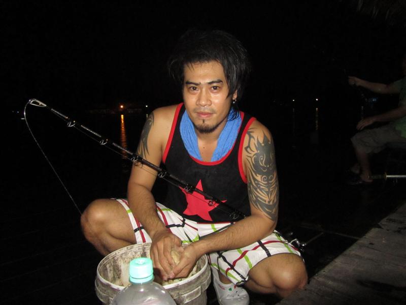 ใครช่วยบอกทีว่าไซส์น้าหนุ่มน่าจะประมาณไหน... xl ดีมะ... :think: :music: :music: