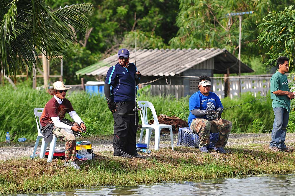เพ่ตะหาน น้ำ หันซ้าย หันขวา   บอกว่า ไม่รู้จะไป มุม ไหนแระตรู   เหมือนกันหมด กรั่กๆๆๆๆๆๆๆๆๆๆๆๆๆๆๆๆๆๆ