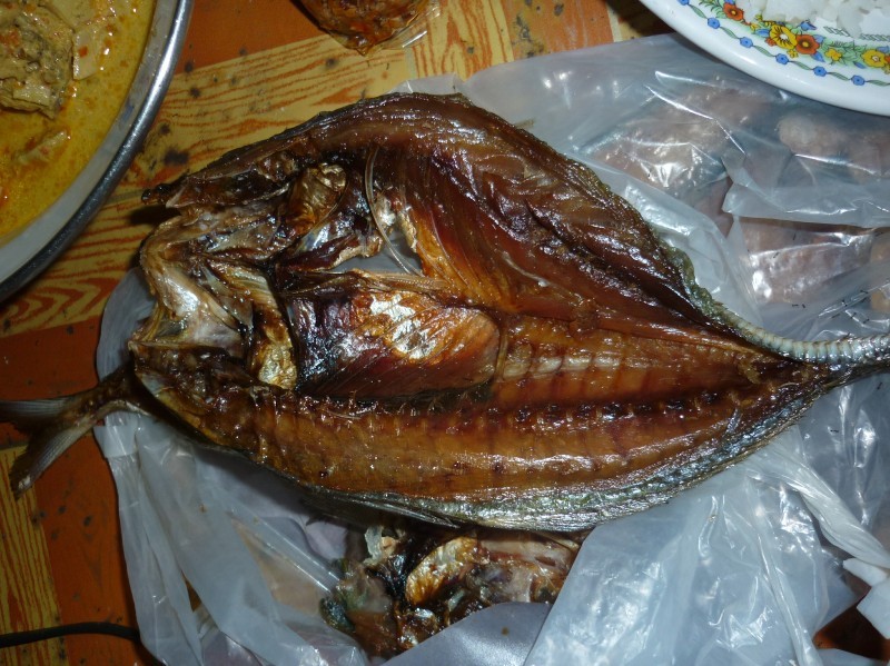 


ที่ขาดไม่ได้ก็ต้องปลาเค็มครับ.......