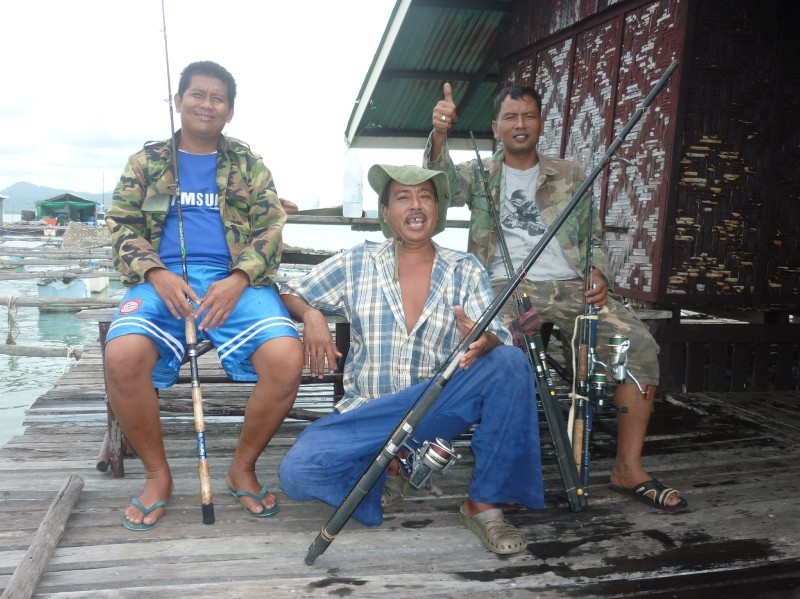 



.................ถ่ายภาพหมู่กันก่อนเป็นบันทึกช่วยจำ................. :love: :love: :music: :