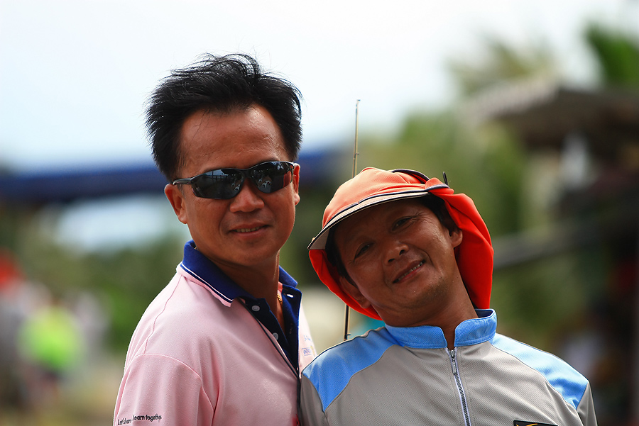 ลุงนพ ขอเเอ๊คท่าก๊ะ ท่านเลียขา..เอ้ย เลขา ซักใบ...

จัดให้ไปแบบสาสมใจ กันเลยทีเดียะ
 :grin: :grin