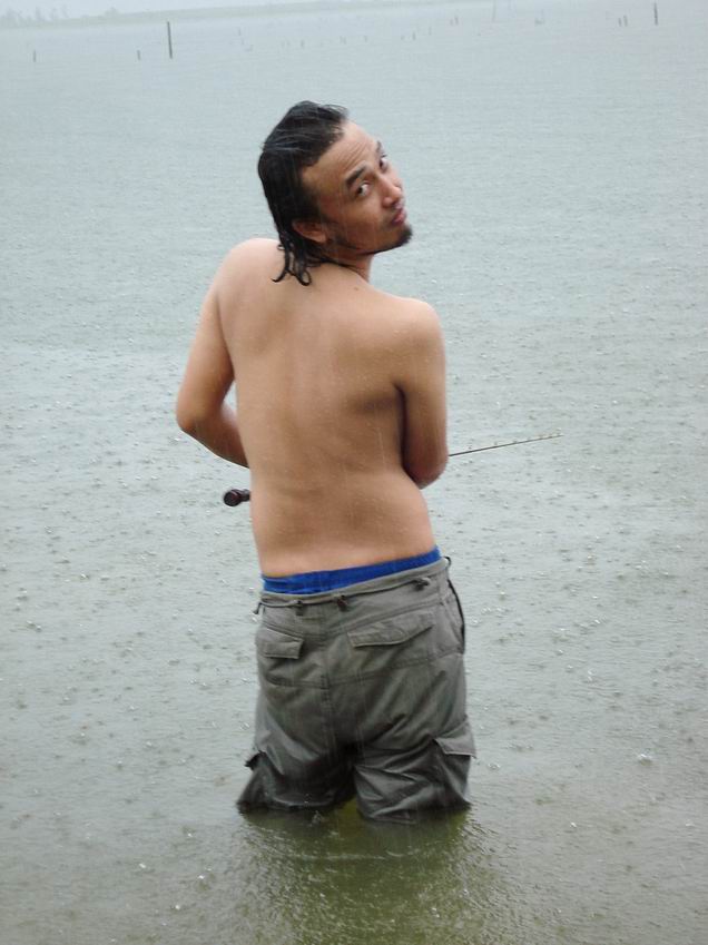 

.. :laughing: :laughing:.......ทำกันไปได้ตาคนนี้....... :laugh