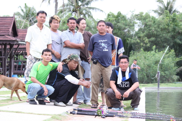 Relax  team  ขอเชียร์  ทั้ง  2  ทีมเลยครับน้า  แบบว่ารักพี่เสียด้ายน้อง  เต็มที่เลยนะครับ   ไฟล์หน้า