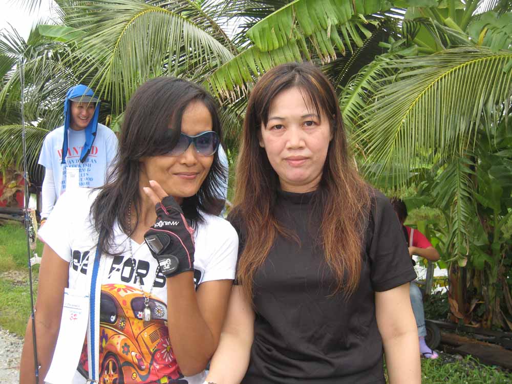 


นานๆ......เจอกันทีนึง....ไม่ได้..เจอกันบ่อยๆ.....ขอถ่ายรูปเป็นที่...ระลึก.......


จัดไป...