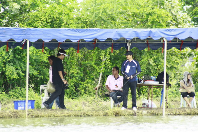 ท่านที่ปรึกษา ก็ตามไปติดๆ   เมื่อยไห