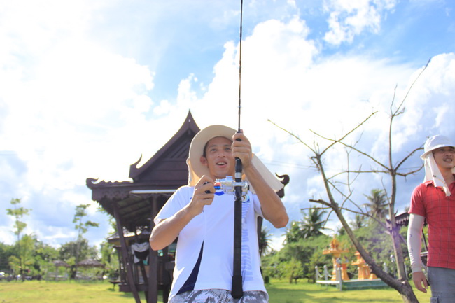 ถ่ายยังไงวะต้น :confused: :confused: :confused:
ถ่ายรูป 