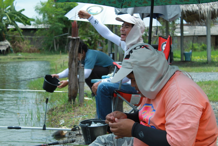 ติดปากครับ    ครบทีมแล้วน้ำฟรีเย็นๆด้วยนะพี่  :laughing: :laughing: :laughing:
