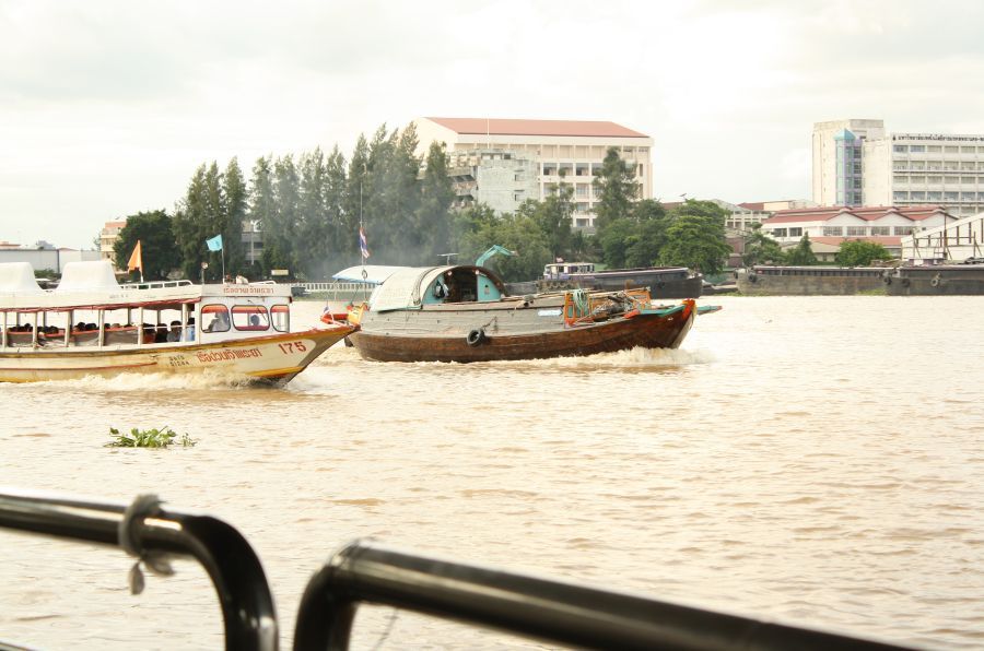 เรือแข่งครับ :talk: :talk: :talk: