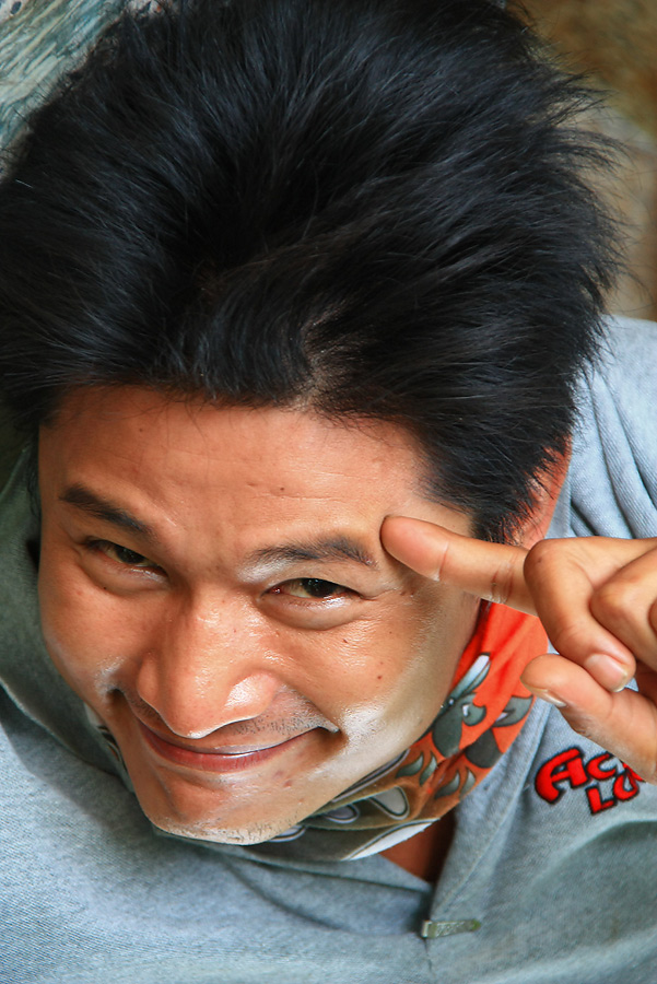 เกลียดนังนี่ว่ะ  กระดี๊ กระด้า เกินเหตุ
  :laughing: :laughing: