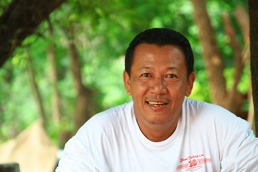 เรียกได้ว่า...หูชา กันเลยทีเดียะ....สำหรับท่านออกญามหาศรีพิเรน  โม่ง คร้ามภริยา
 :laughing: :laughi