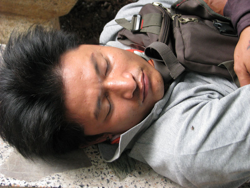 แหม พวกนี้จริงๆเลยเนาะ แห่กันไปเฝ้าพระอินทร์ซะหมดเลย :sleeping:  :sleep: :sleep: :sleep: