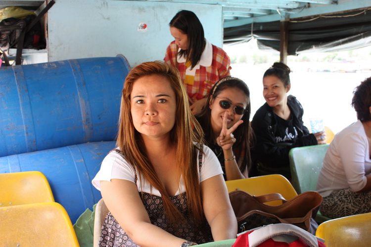  [center] [b]พวกคุณนายพร้อมประจำที่  รอพวกเ
