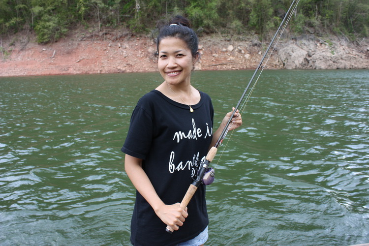 [center] [b]เอาซะหน่อย  ประเภทเห็นกล้องไม่
