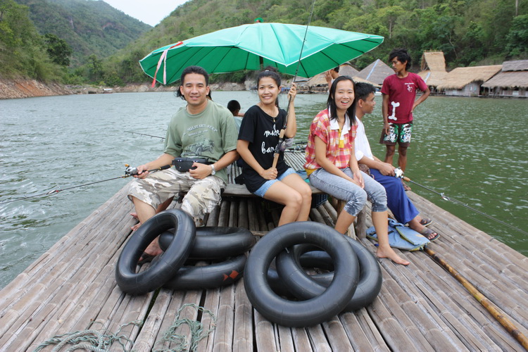 [center] [b]ไปปั่นกระสูบหน้าถ้ำกัน  แต่ก็แ