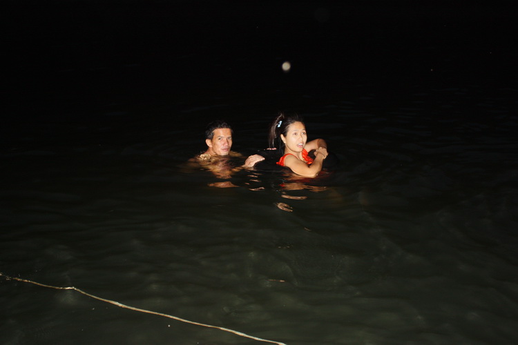 [q][i]อ้างถึง: ตาอ้วน posted: 12-09-2553, 22:21:44[/i]

ตามไป
