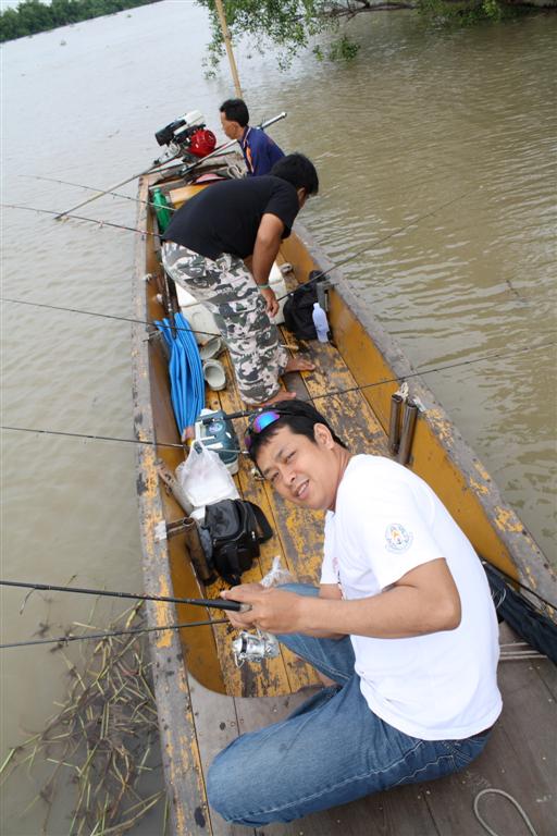  [b]ทริปนี้ได้รับเกียตจากน้านัท (titonfishing) มาร่วมทริป รั่วๆๆกันด้วยครับ [/b] :grin: :grin: :grin