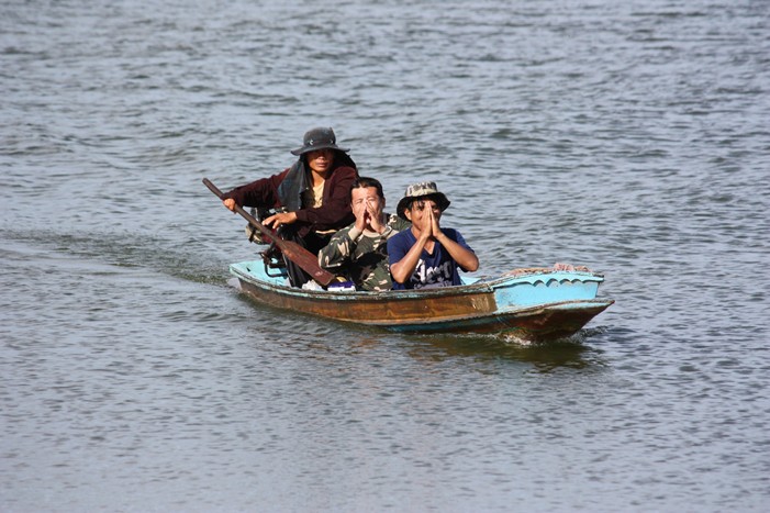 มาถึงที่พัก แวะออกไปรับพี่โจ้จอมแวบ ครับบบบบบ :laughing: :laughing: :laughing: