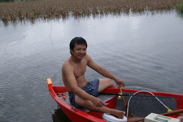 ไม่เป็นไรน้าแด้ เอาใหม่ :mad: :laughing: