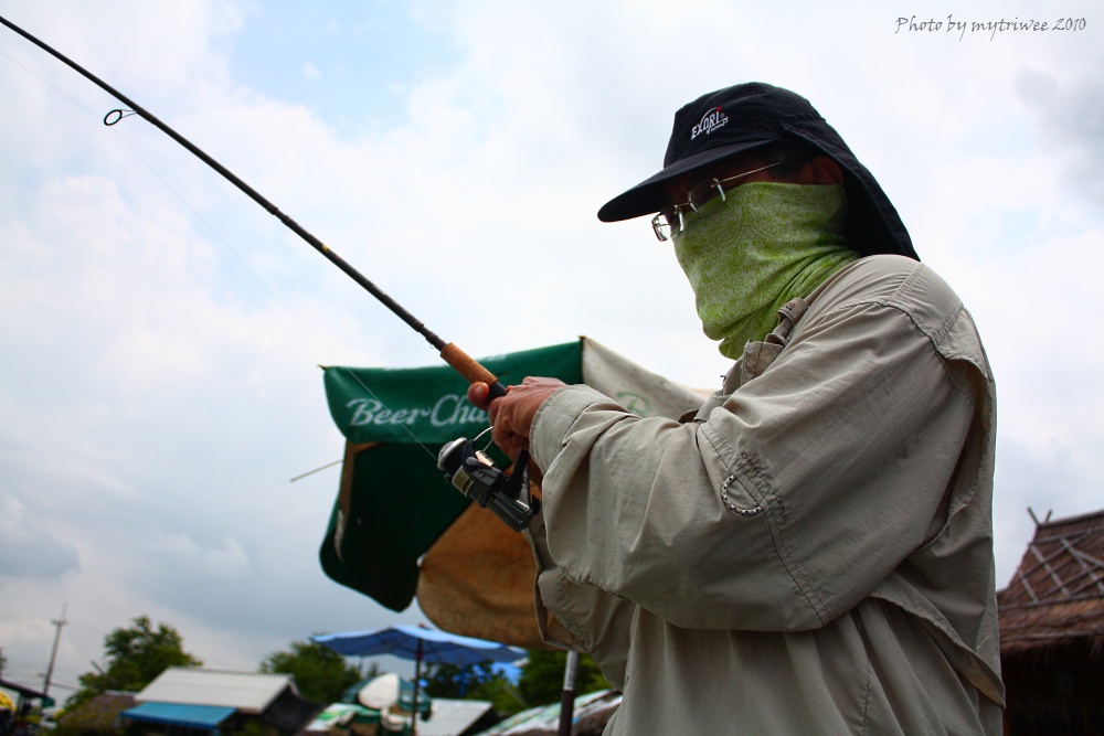 วันนี้ลุงอเล็กส์มาพร้อมคัน 5 ท่อน หรือว่า 4 ท่อน :think:จำไม่ได้ แต่จำได้ว่าเป็นของ SHIMANO ใช้ดี พก