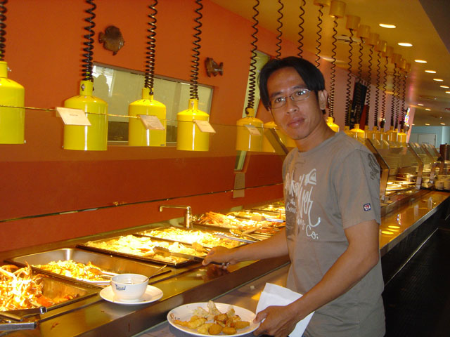 วันที่ 14 ครับ มากิน buffet อาหารญี่ป่นครับ มีเพียบบบบบบ