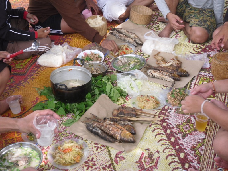 สุดท้าย ...ครับ กับข้าวที่ได้จากปลาช่วงเช้า..

กินกันหลายๆคน อร่อยมากๆๆ

ขอบคุณน้าที่ร่วมทริปทุก