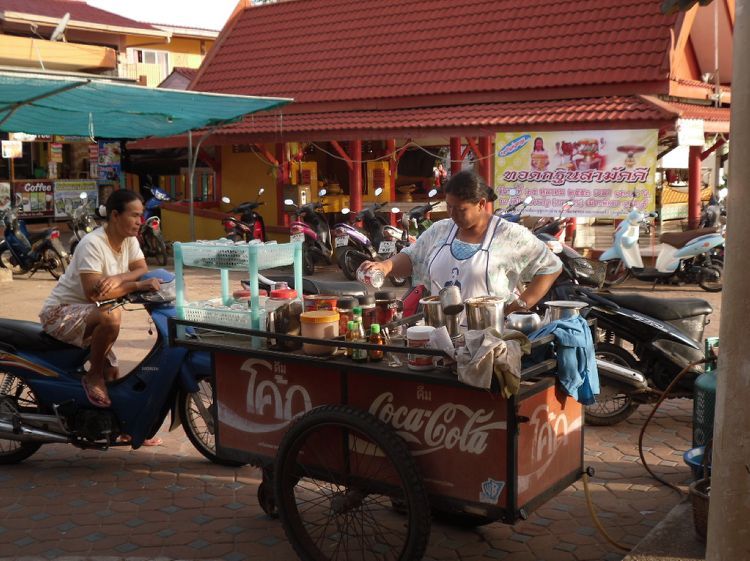 

     สาวทำกาแฟก้น่ารัก อิอิ  ส่งตรงมาจาก ซา ตา บัก  เลยนะครับ


               :cool:
