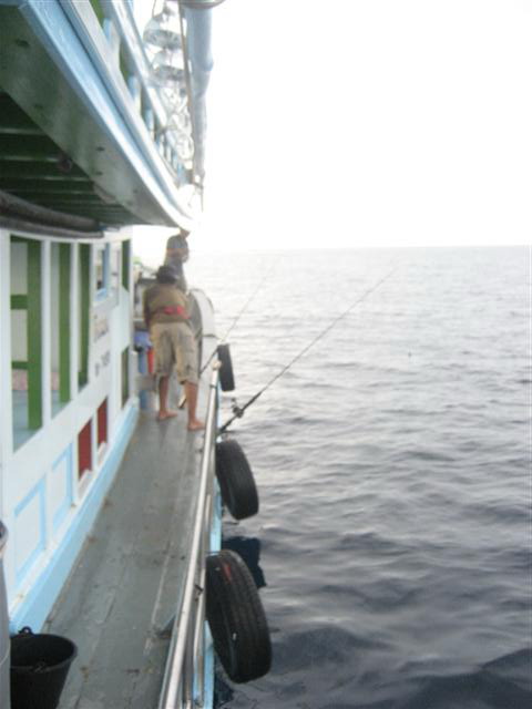ลงเบ็ดไม่นาน...หัวเรือก็งานเข้าคับ :ch