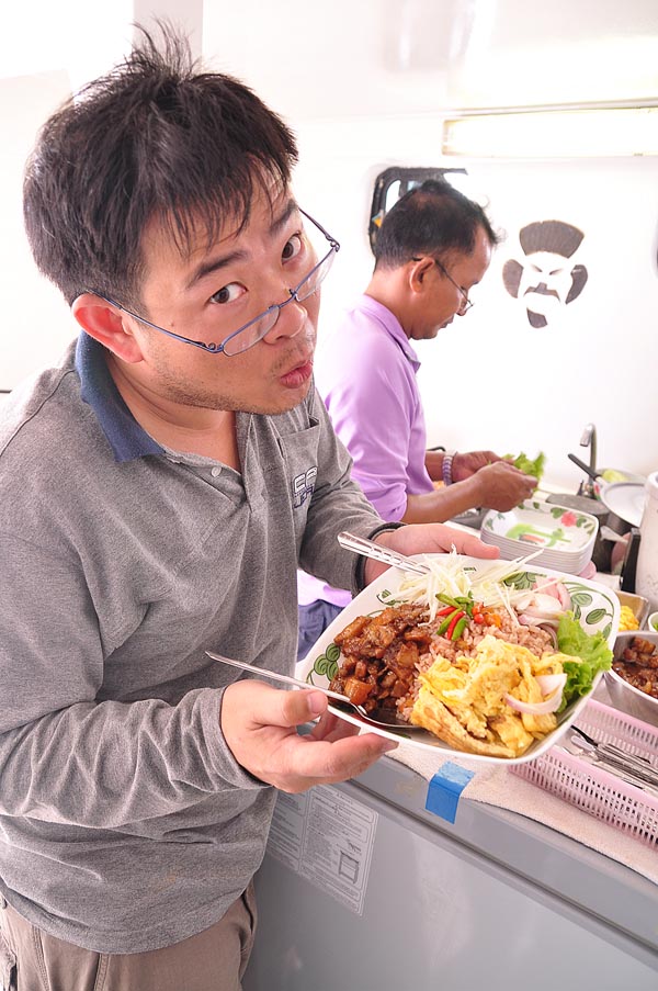 น้าต่อมาก่อนคนแรกเลยครับ ปลาไม่กินคนกินดีกว่า 