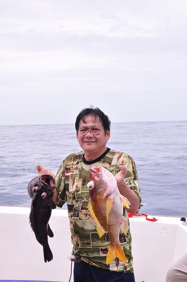 อ้าวป๋าไปเอาปลาใครเค้ามาถ่ายรูปอ่ะครับ  :grin: :grin: