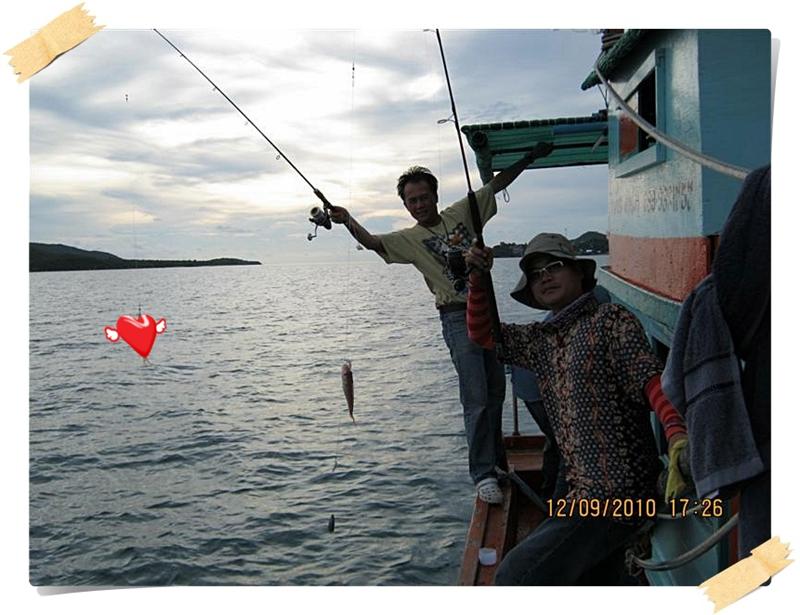  [b]" กำ..หวานจริงๆ..ก็ยังได้..หัวใจขึ้นมาอีก..ป๊าดดดดด..ไม่รักได้งัย..เอิ๊กๆๆๆๆ "[/b]

 :heart: