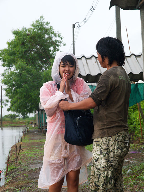 นู๋แพร : หวัดดีค่ะ ลุงมิตร
 อ้าว ซะงั้นนะ นู๋แพร  :grin: :grin: :grin: