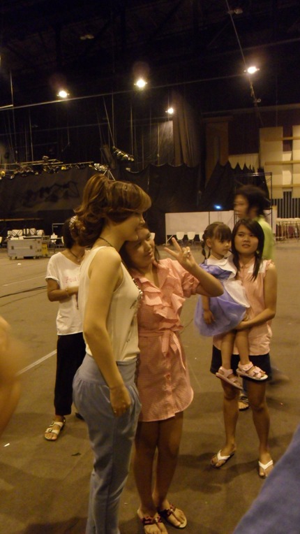 เห็นผมไหมครับ...ผมเป็นคนถ่ายรูปให้เองภาพเนี๊ยะ :laughing: :laughing: :laughing:
