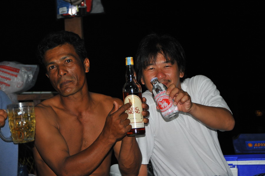  [b]ได้เวลากับมาฉลองที่แพต่อครับ[/b]