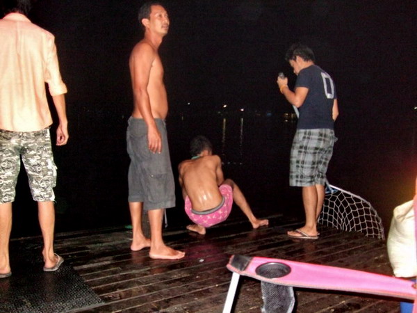 และดูสภาพ ผ่านไปอีก10นาที หลังมันวาบอีกแยะ :laughing: :laughing: