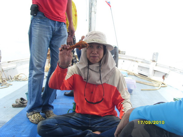 หาสเบียงกันก่อน  พอลงเรือก็เริ่มบร